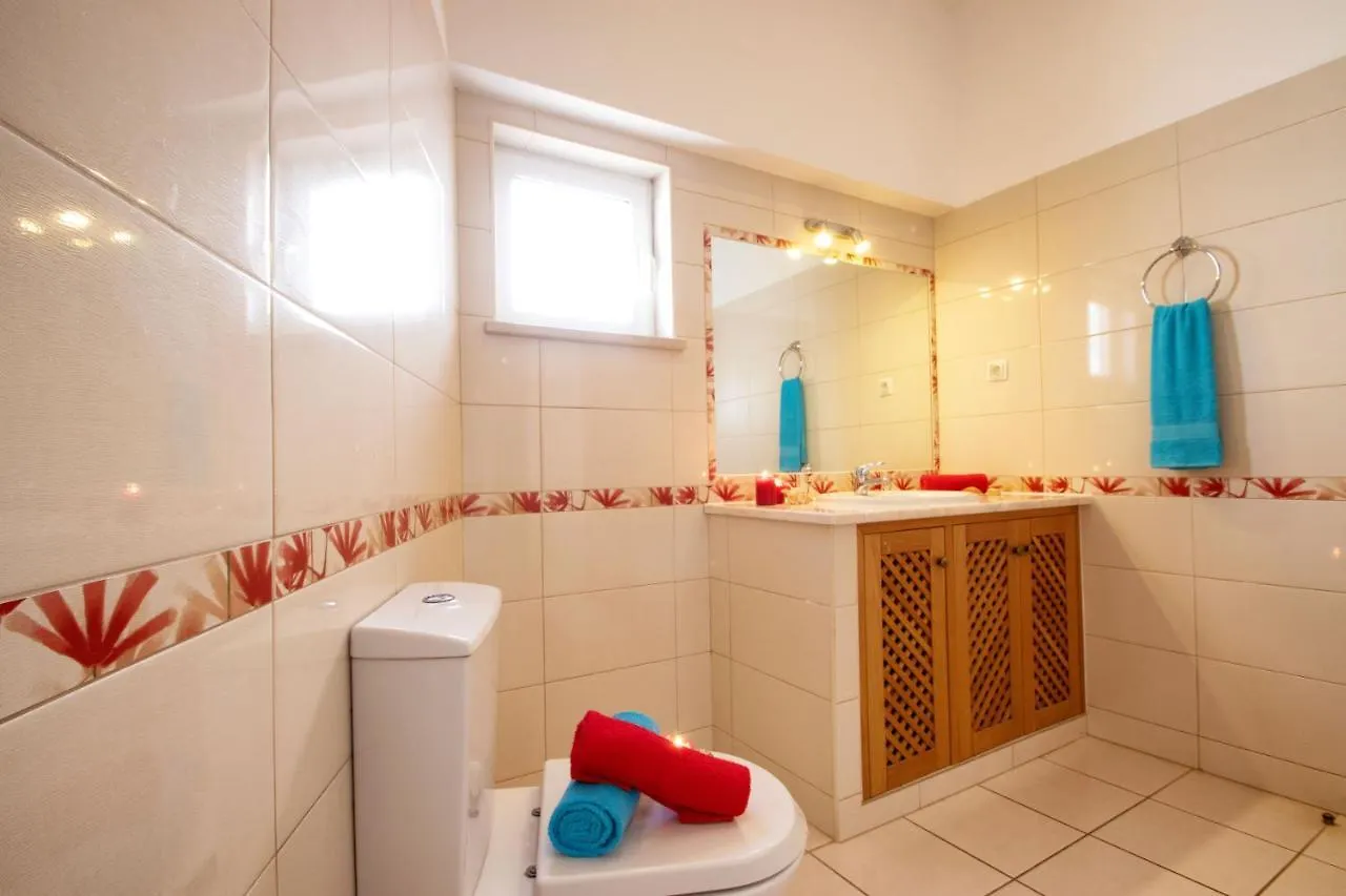 Villa Saint Martin By Algarve Vacation アルブフェイラ